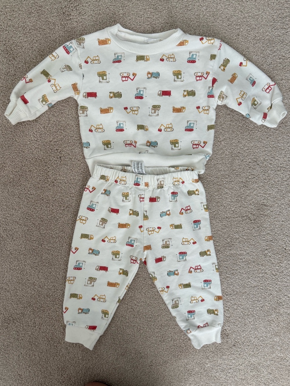 Chickpea cars construction sweat set – size 6 to 9 months